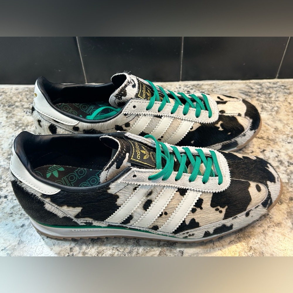 Adidas Men's Cow Print Sneakers with Teal Laces - Picture 11 of 13